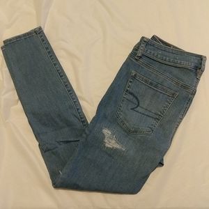 Light-Wash Hi-rise Jegging